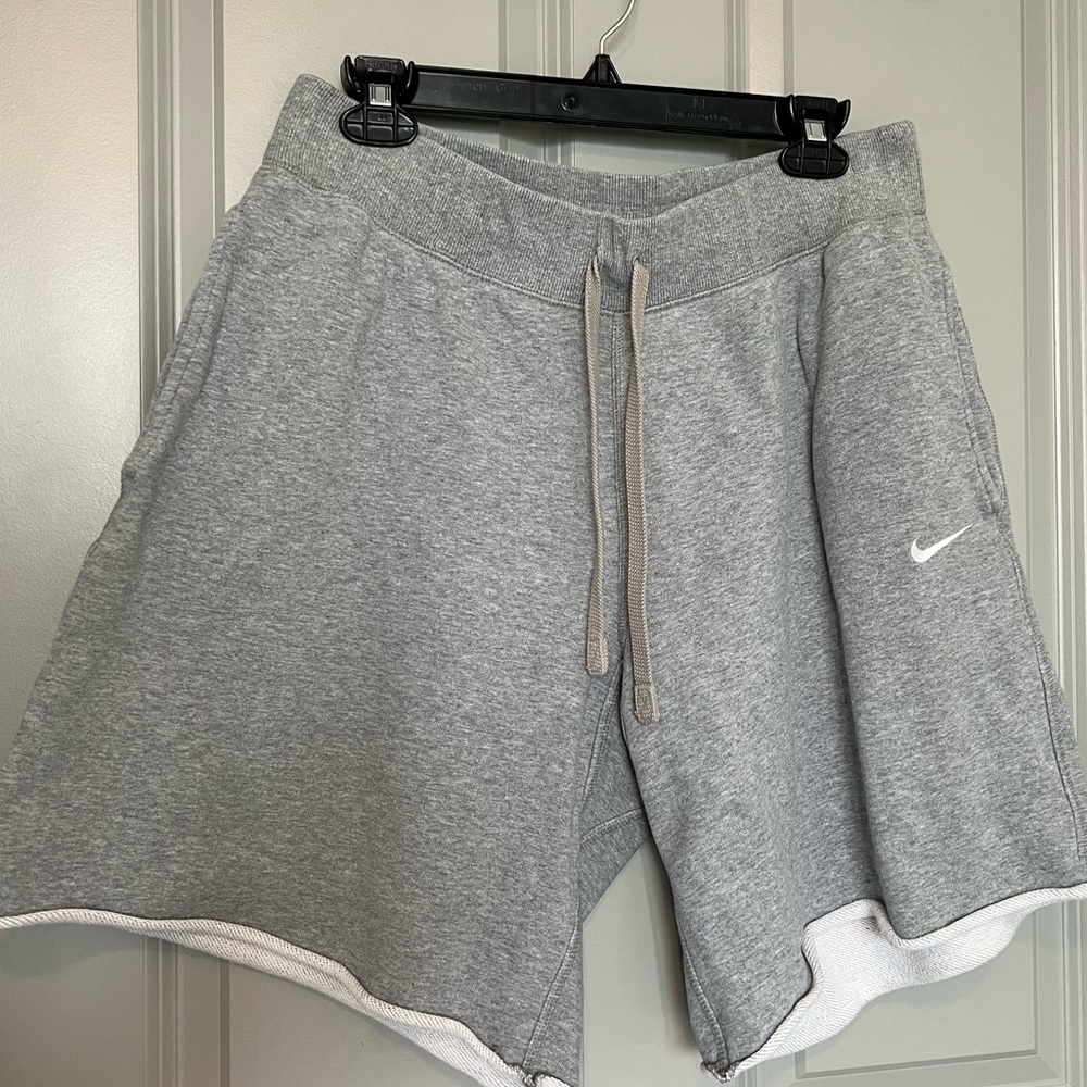 XL Nike Mens Shorts Heather Grey